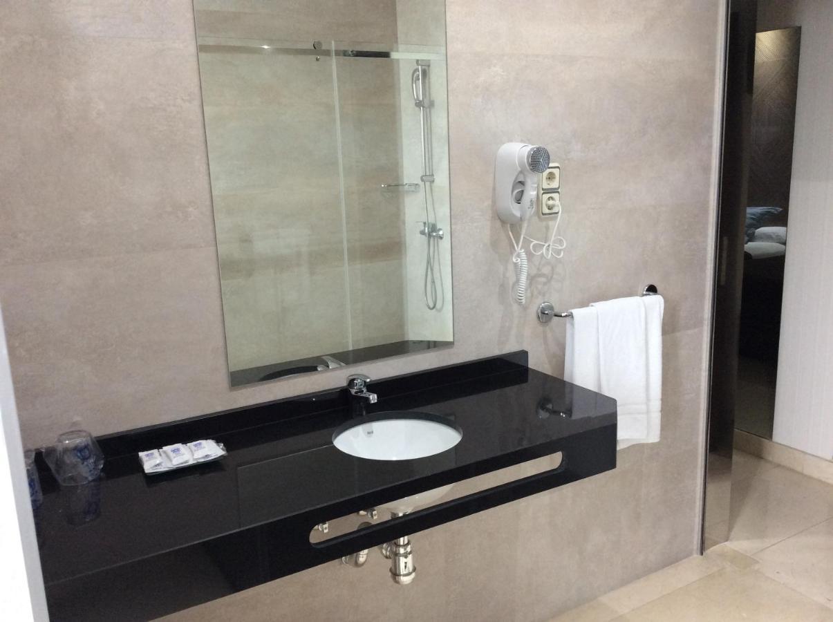Hotel Ciudad De Fuenlabrada Kültér fotó