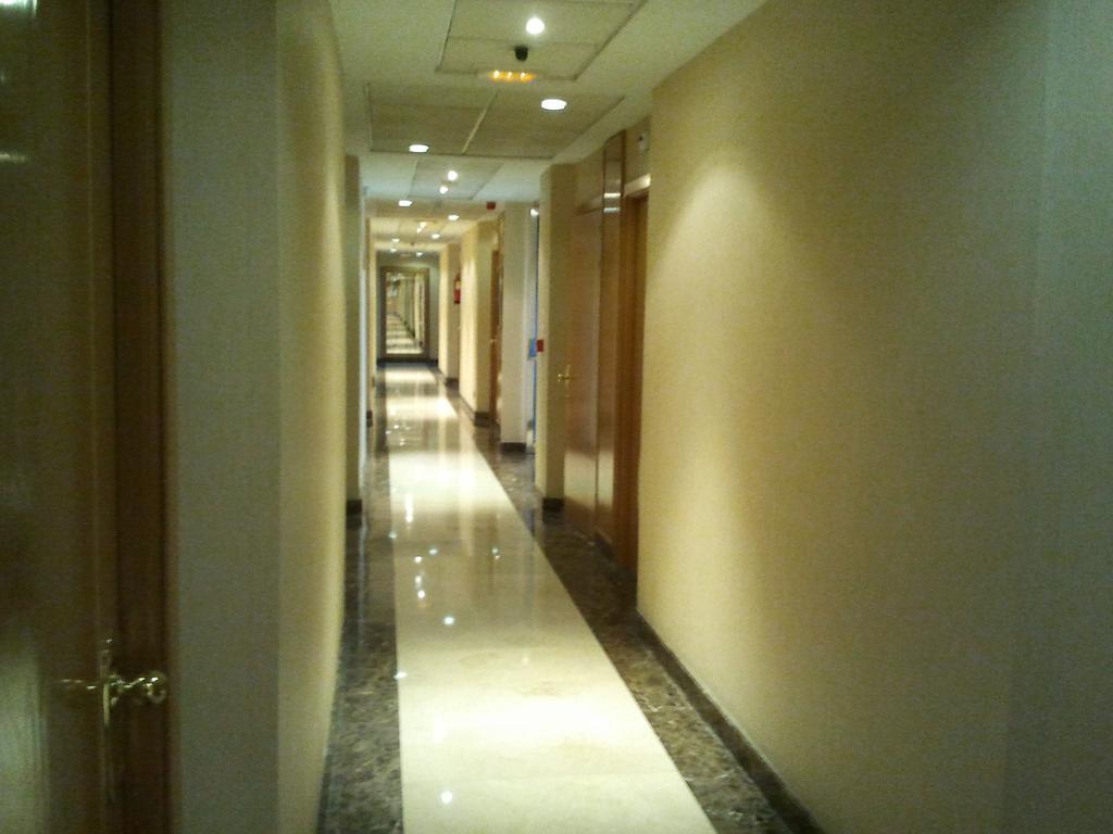 Hotel Ciudad De Fuenlabrada Kültér fotó