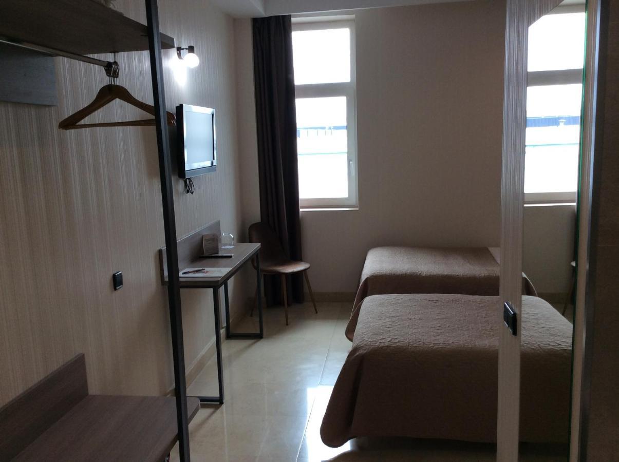 Hotel Ciudad De Fuenlabrada Kültér fotó